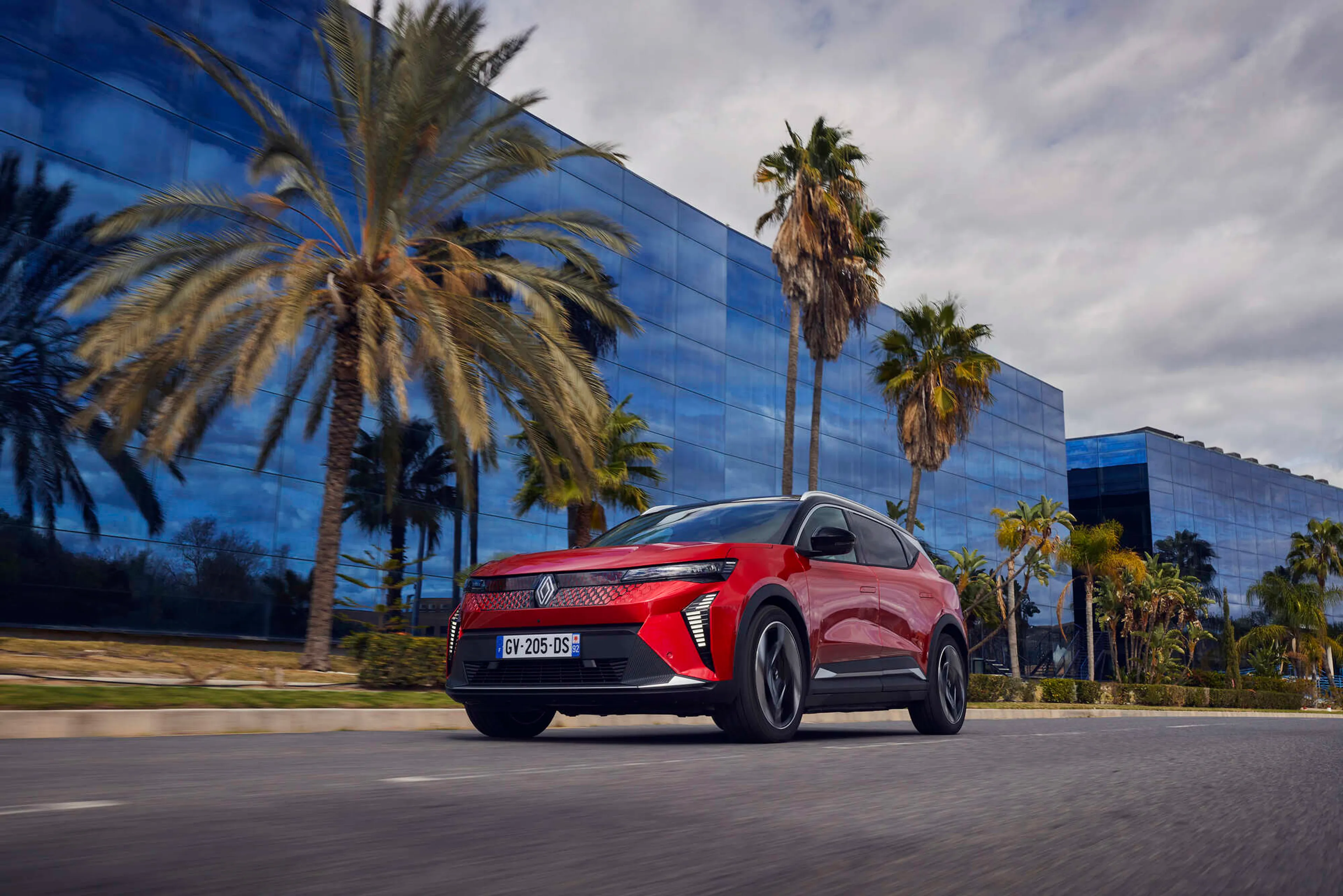 RENAULT SCENIC E-TECH ELECTRIC