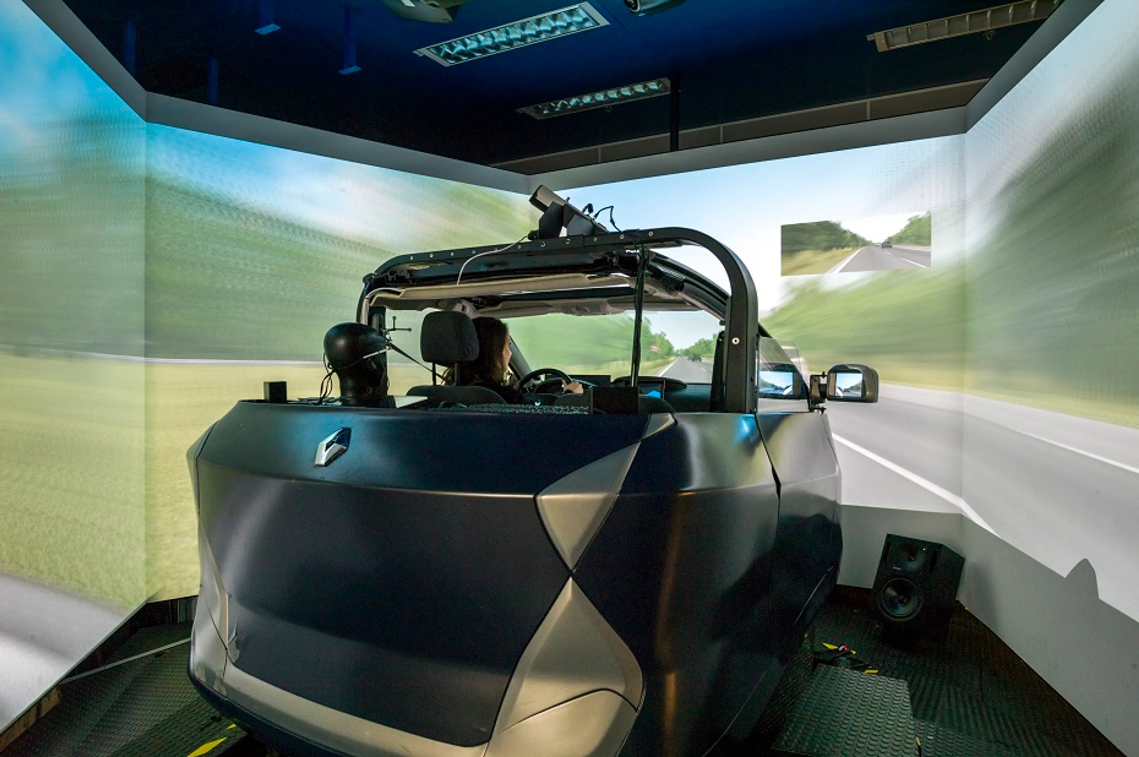 renault-technocentre-simulateur